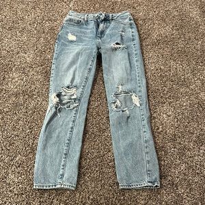 Pace in Mom jeans! Worn once and in great condition. Size 23